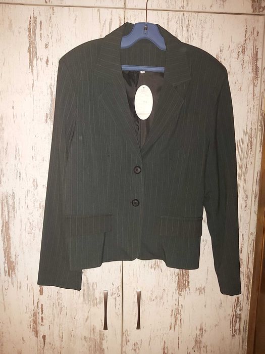 Дамско тънко сако