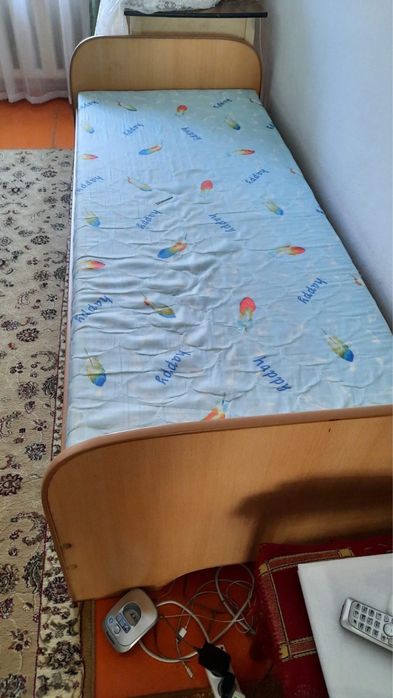 Односпальные кровати 2 штуки