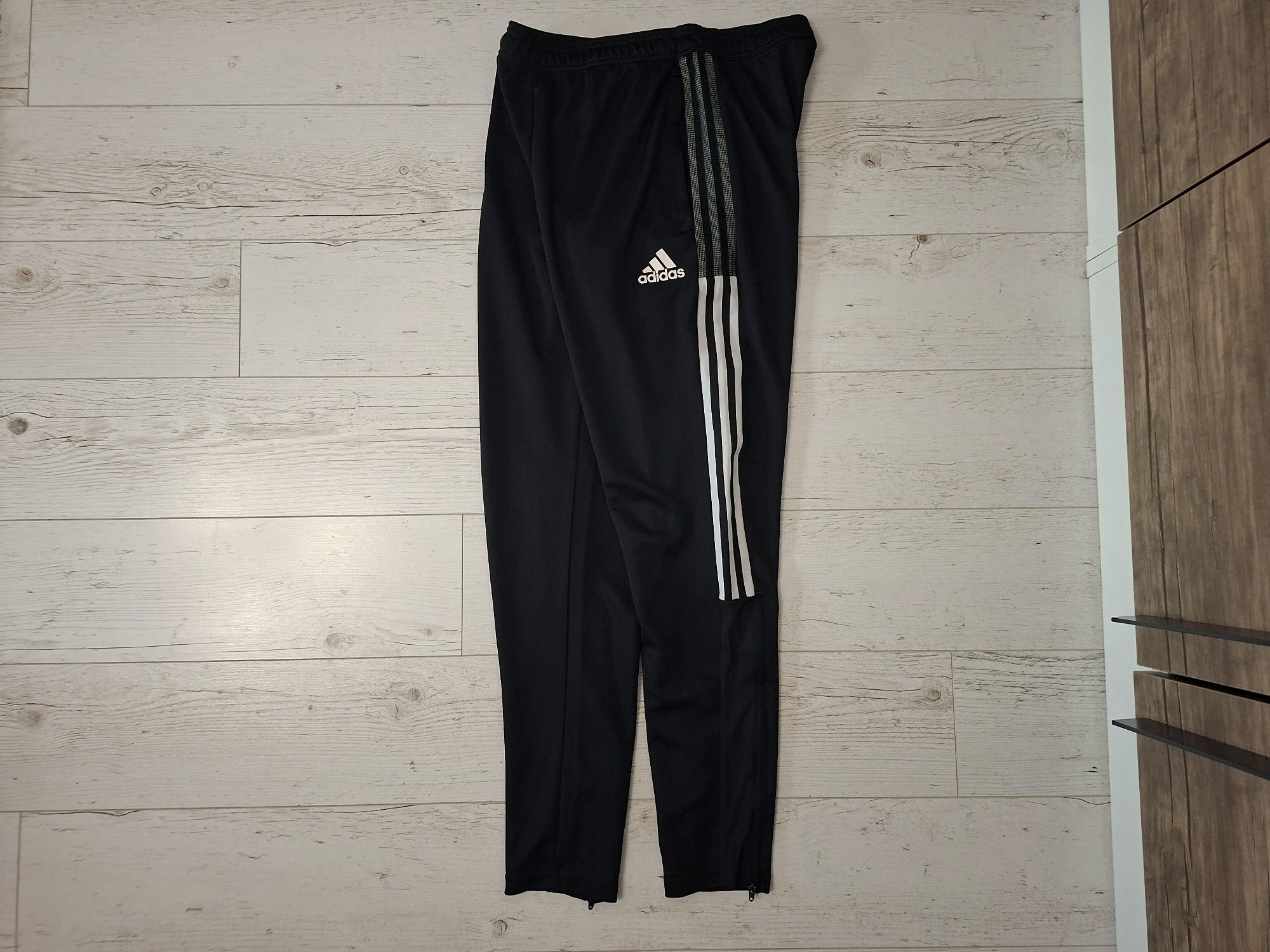 Adidas-Страхотно Ориг.долнище