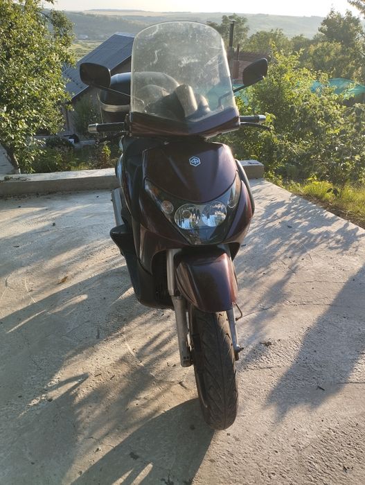 Scuter Piaggio Beverly 250ie