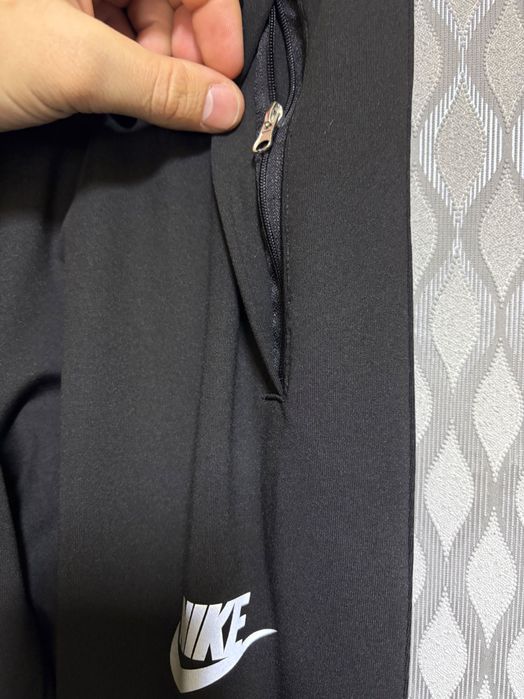 Nike           Nike