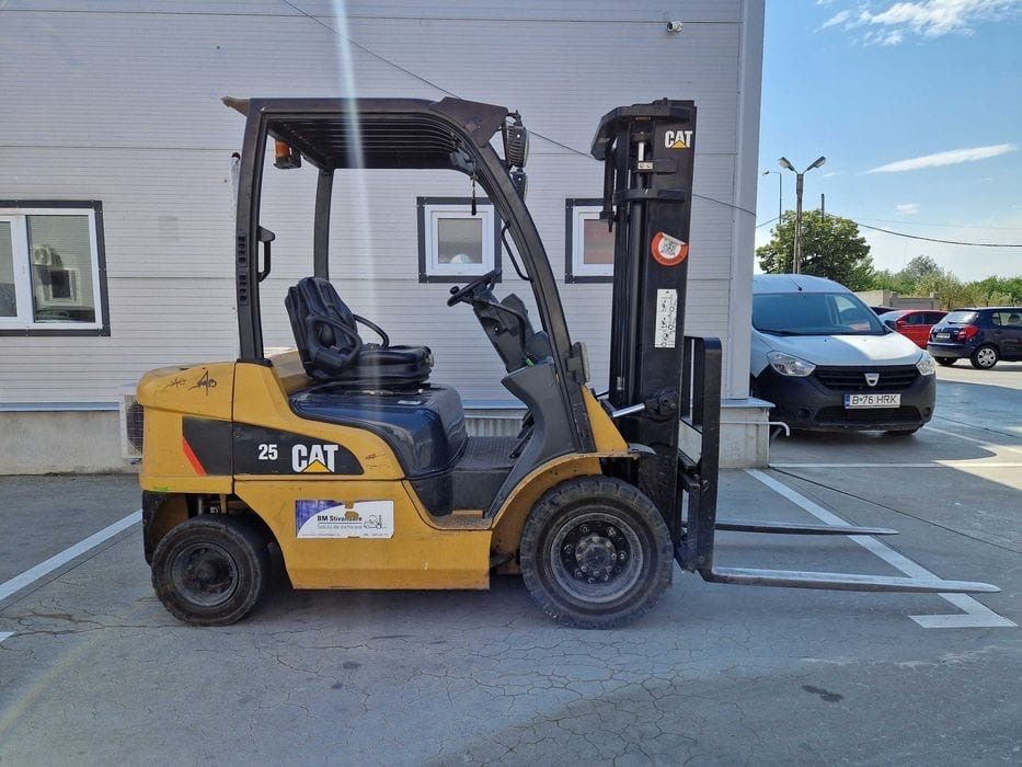 Motostivuitor Caterpillar Diesel 2,5T-4000 ore