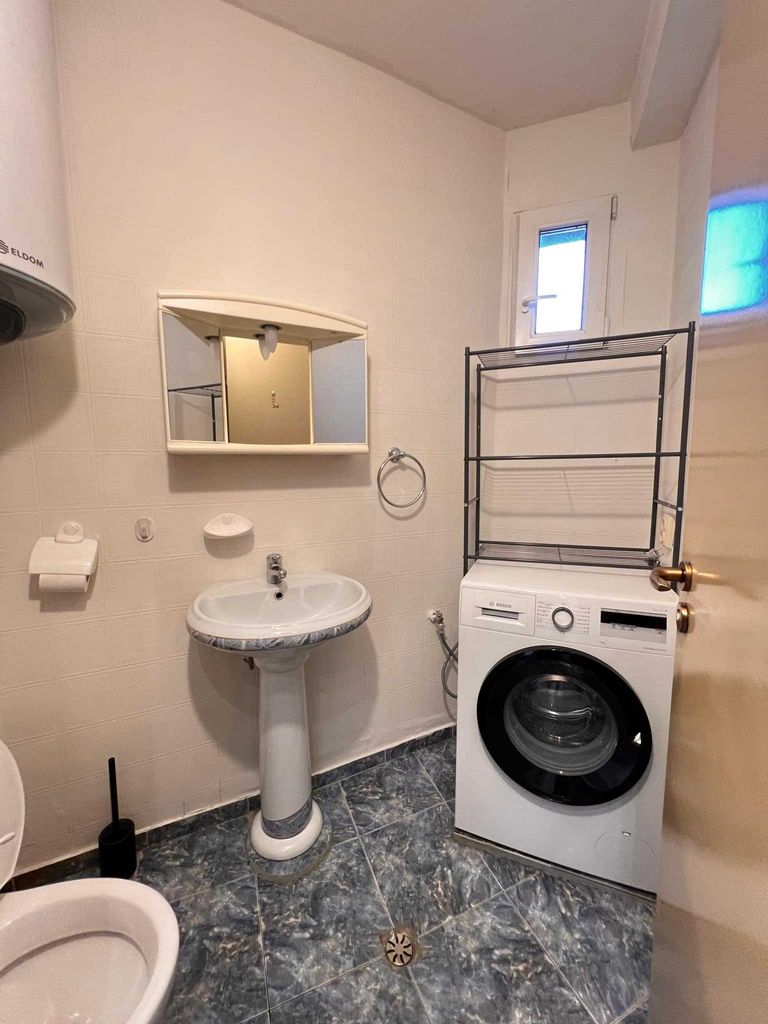 Дава се под наем Тристаен апартамент в София, Обеля - 105 кв.м за 600 € - Снимка #2