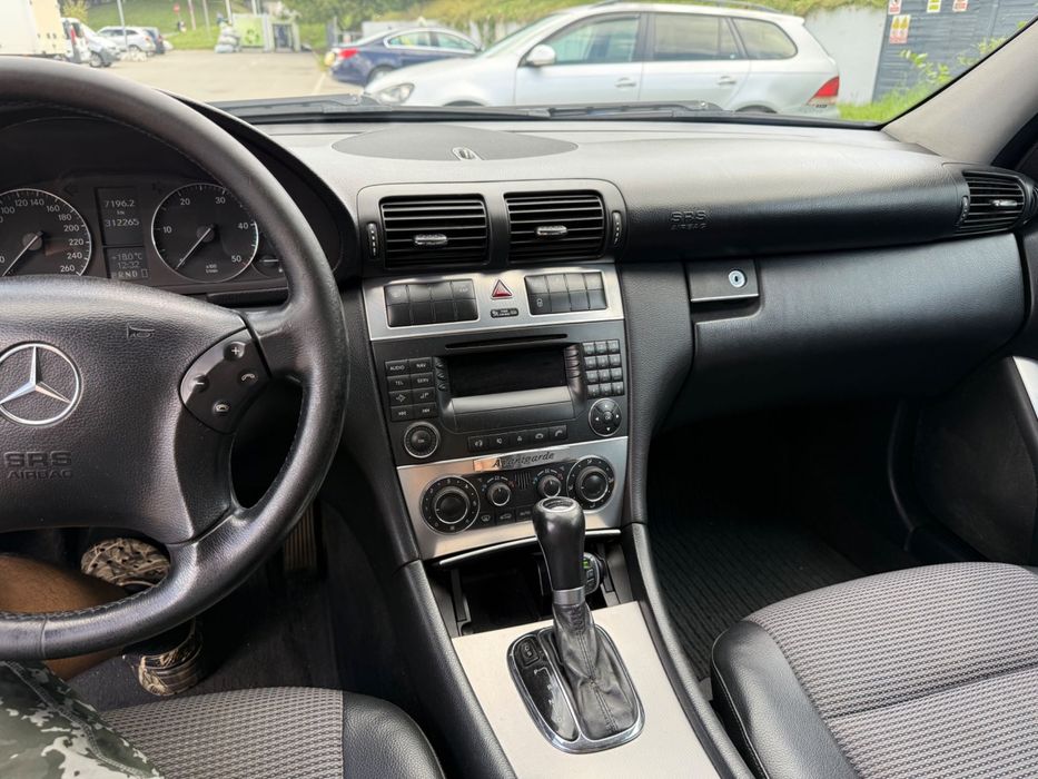 Mercedes C-Class 2006 Facelift 2.2 diesel automata 150 cai