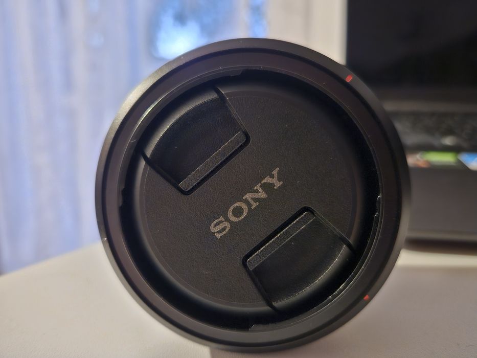 Sony FE  24 mm f2.8 G