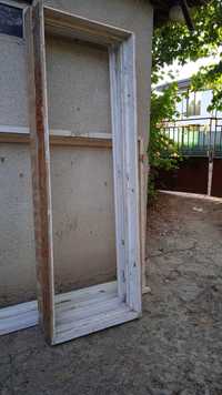 Дървени каси от прозорци за основа за разсад от парник