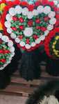 Vînd coroane funerare