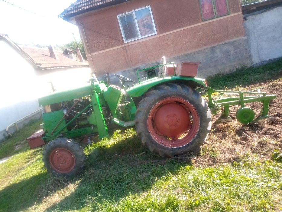 Vând tractor John deer lanz