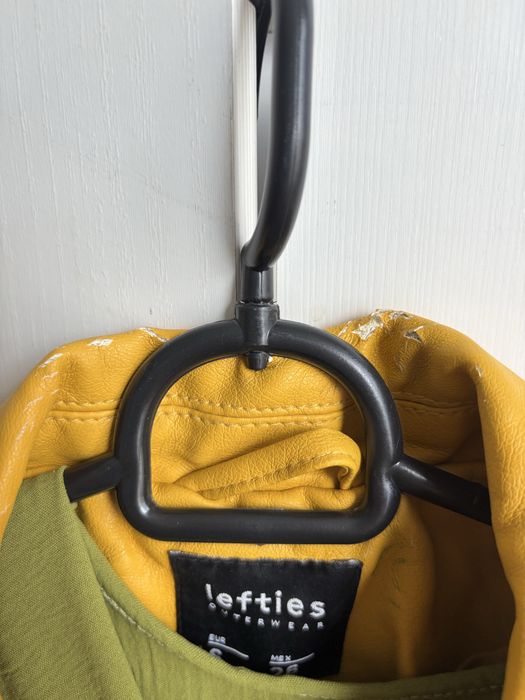 Рокля и кожено яке подарък