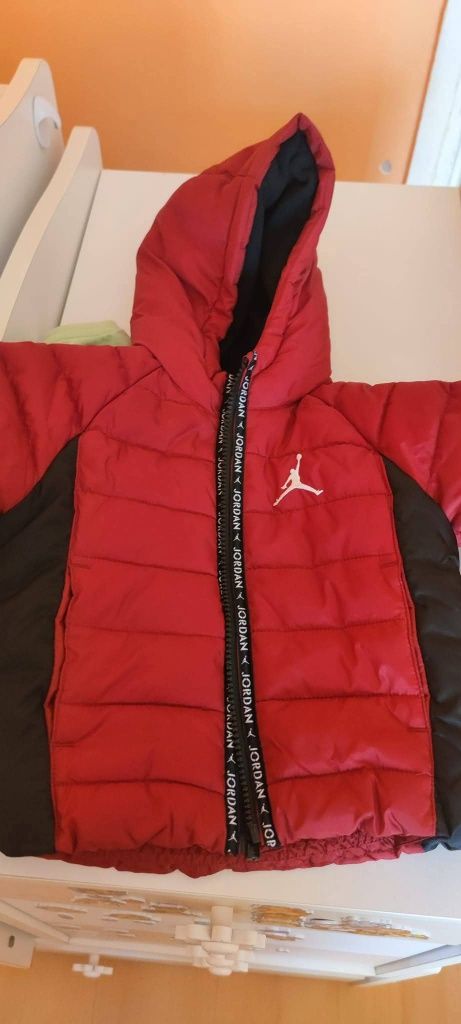 Бебешко яке Nike Jordan