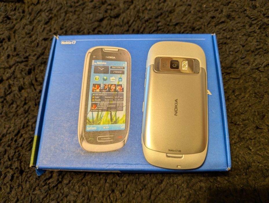 Nokia C7 ,telefon nou cutie completa cu accesorii sigilate