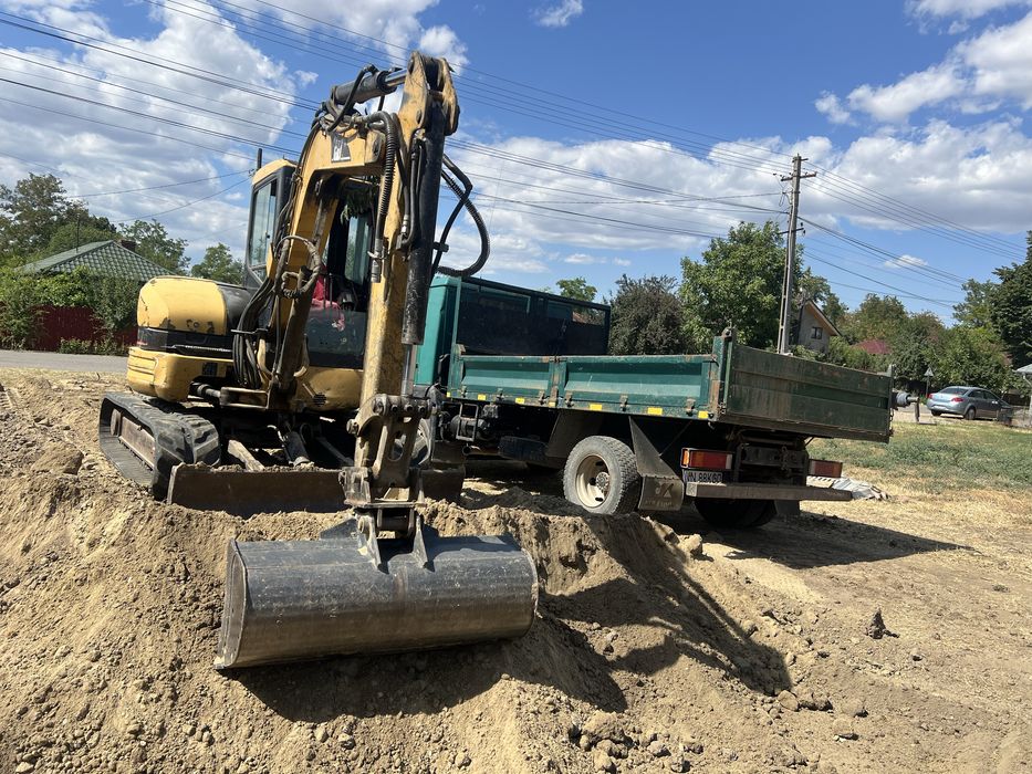 Inchiriez miniexcavator picon canalizari fose fundatii demolari