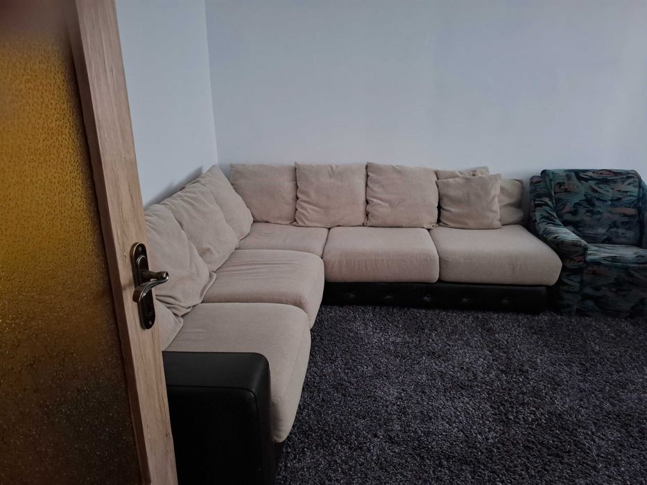 Ofer spre închiriere apartament 3 camere