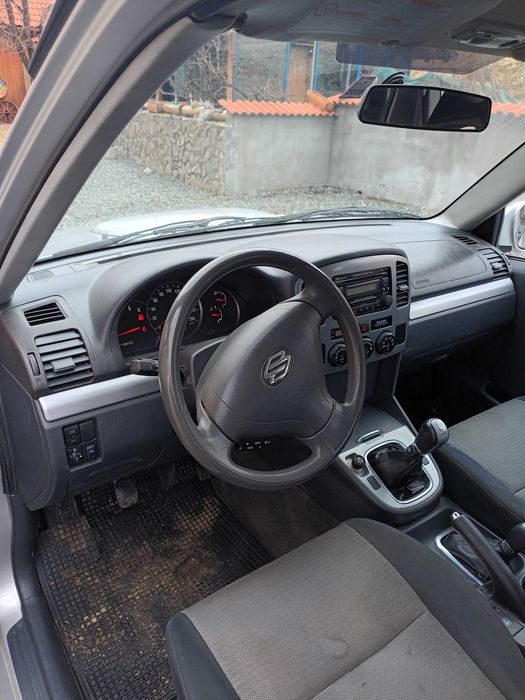Vând Suzuki Grand Vitara