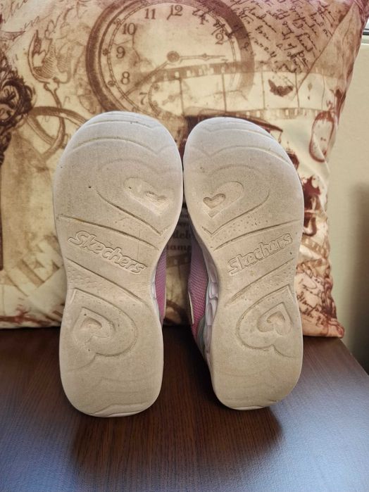 Маратонки skechers и nike