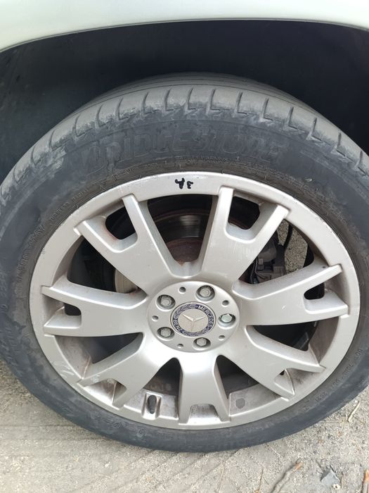 Продавам  джанти с летни гуми спорт пакет 19 " GLK/GLA и за други от G