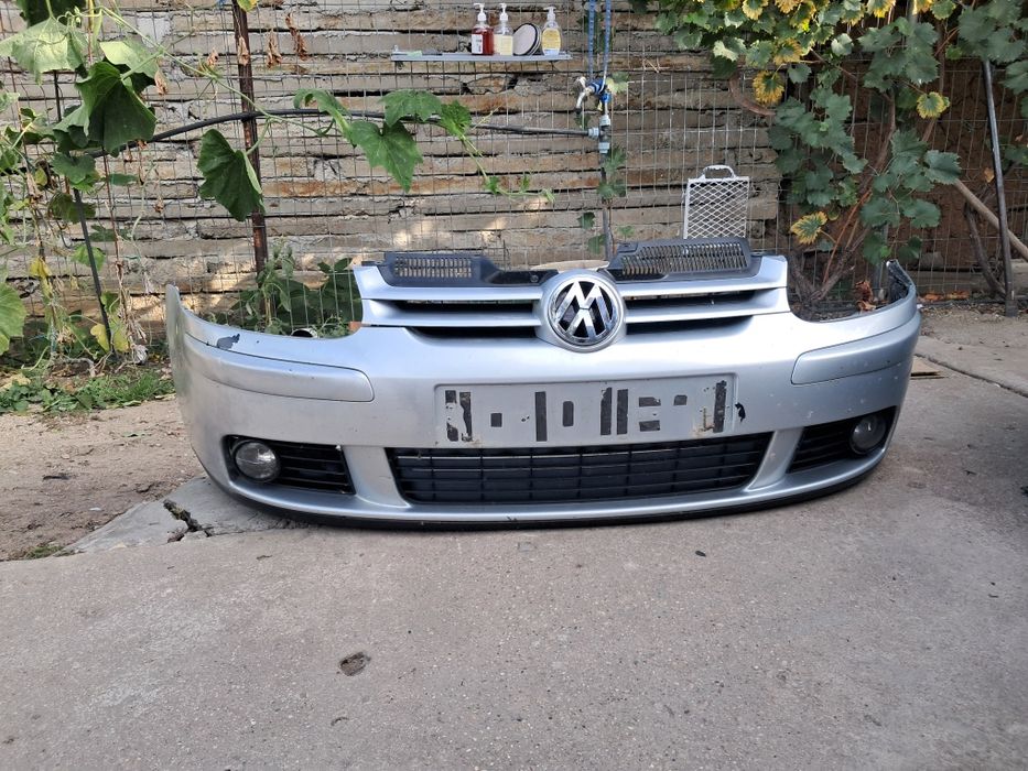 Vând bara fata golf 5 si faruri