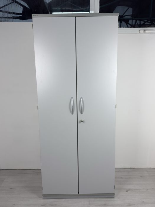 Практичен шкаф за съхранение на папки, книги и други матрияли