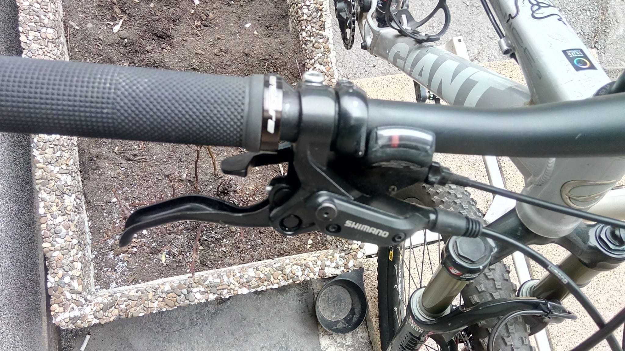 Bicicleta MTB Giant Full suspensie