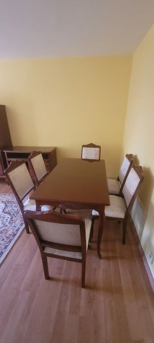 Mobilă de sufragerie