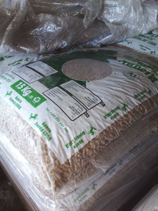 Иглолистни и широколистни пелети.