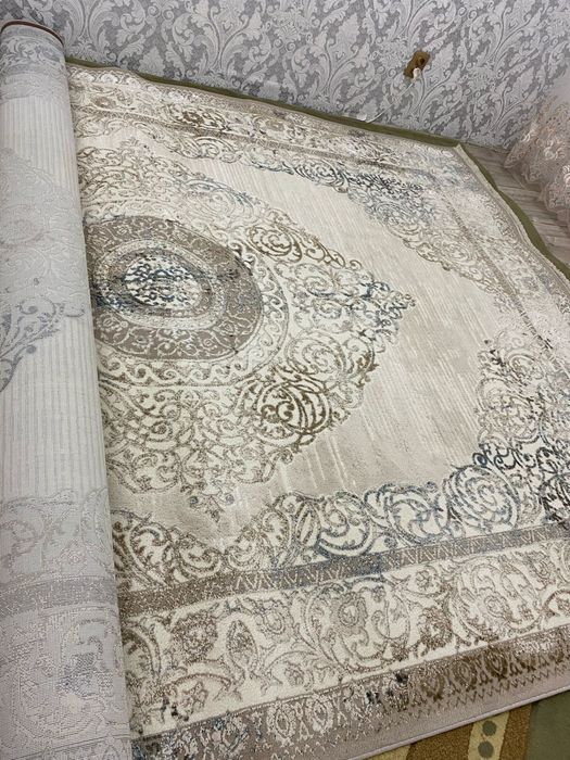 Кілем сатылады 2,5*3,5