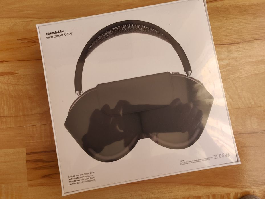 Продавам Airpods Max - чисто нови
