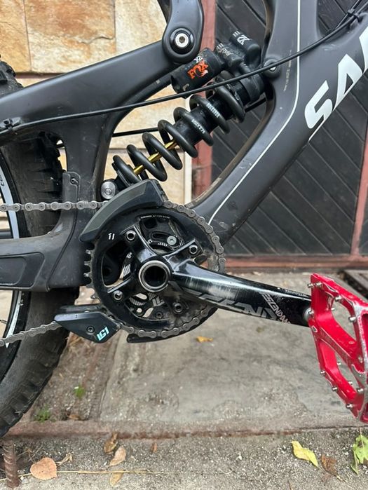 Продавам Santa Cruz v10 2019