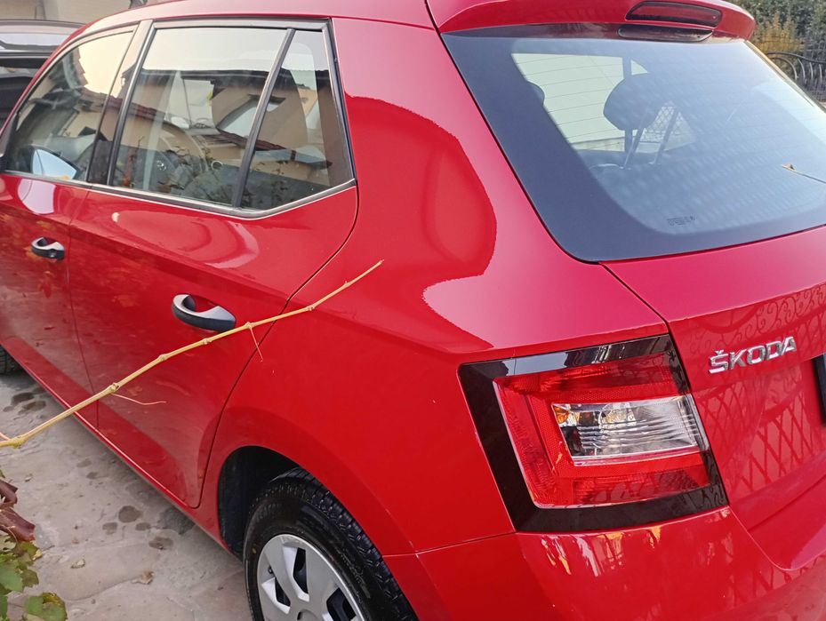 Vând Skoda Fabia