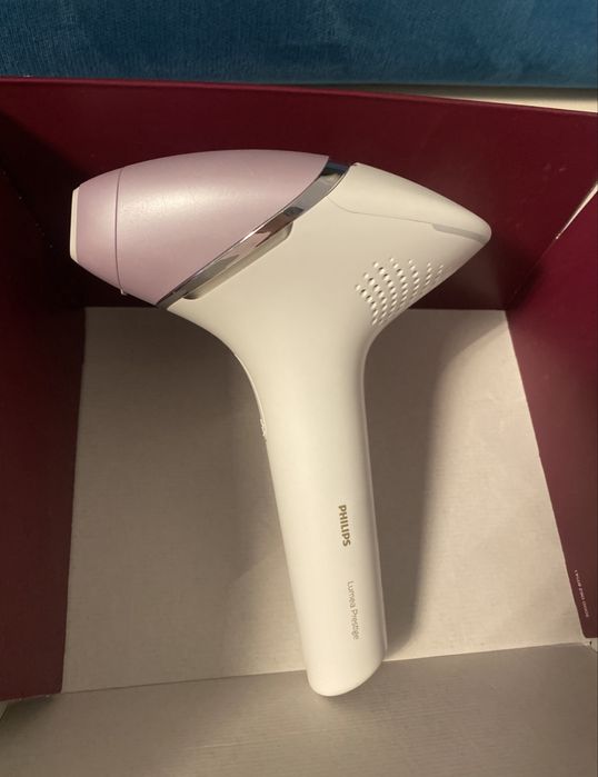 Aparat de epilat cu laser ,,Philips lumea prestige ‘’