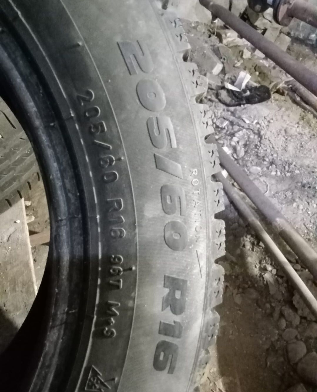Продам  шины в отличном состоянии