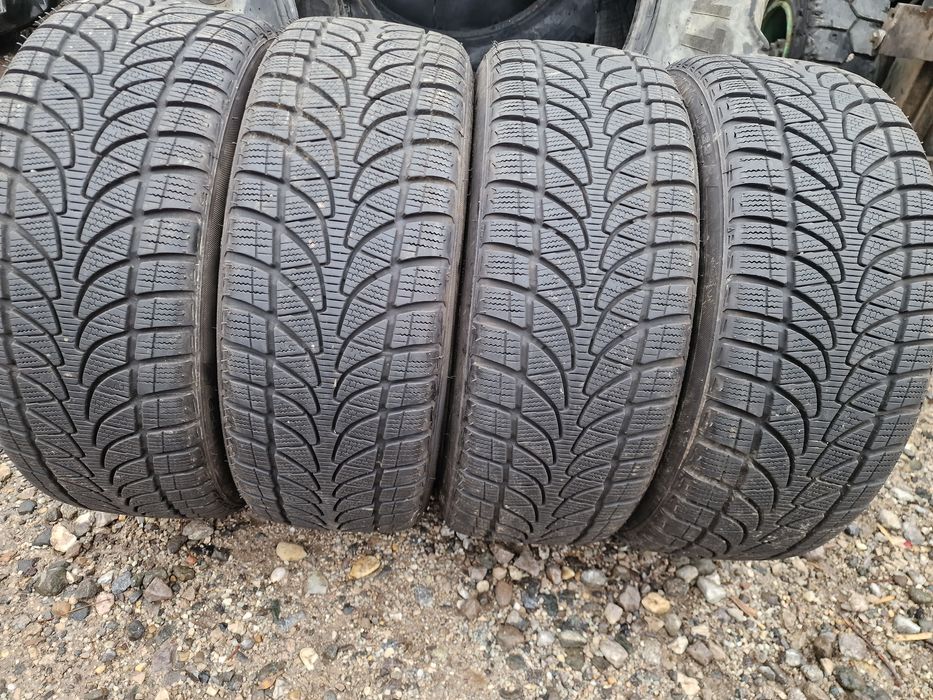 Anvelope 205/45R17 marca Bridgestone, M +S, 6.5 mm ,DOT 2017
