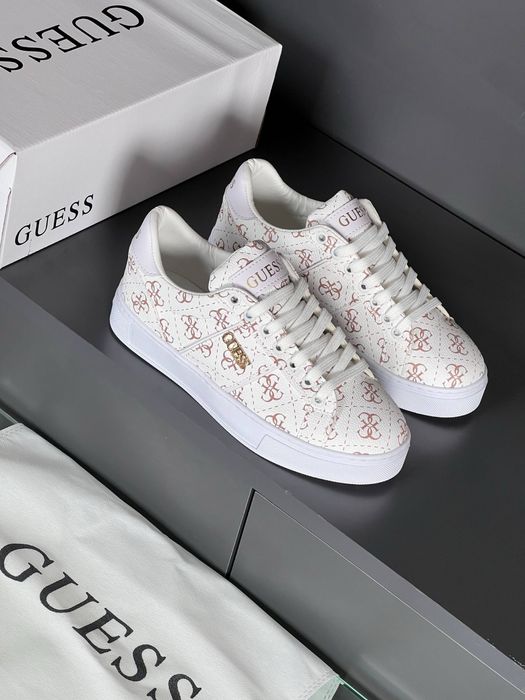 Adidasi Guess noi !!! Marimi 36/40 !!!