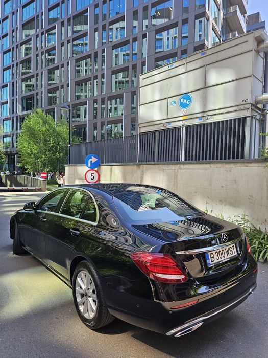 Vând Mercedes E Class