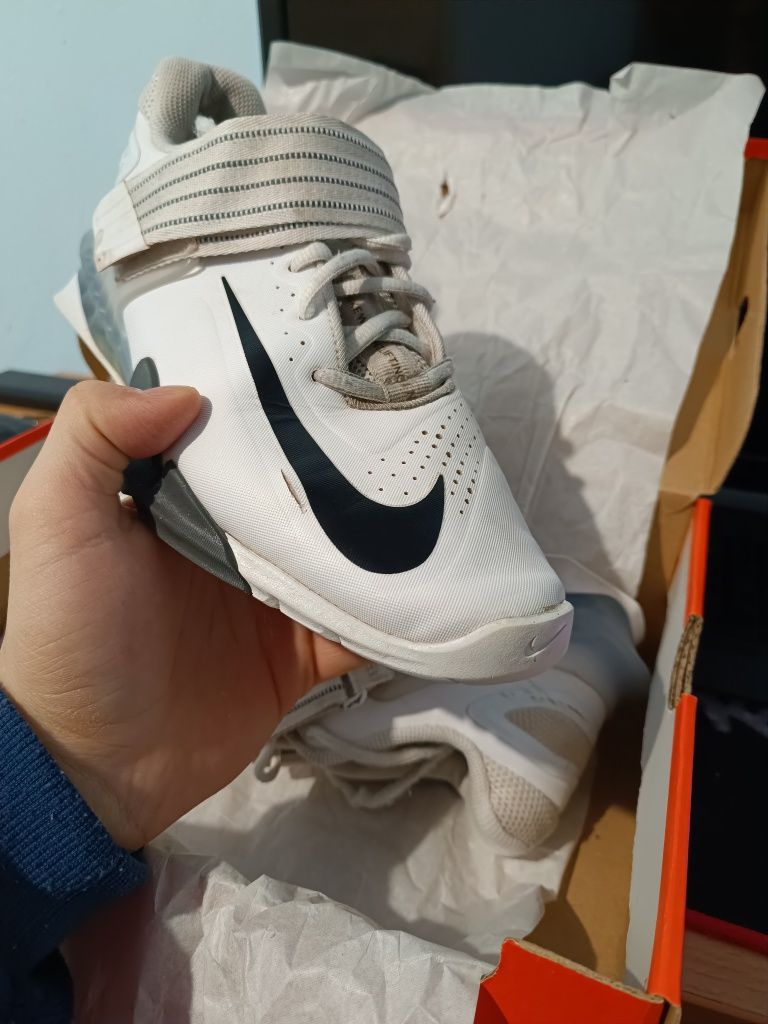 Nike Savaleos 42 номер ТОП!!
