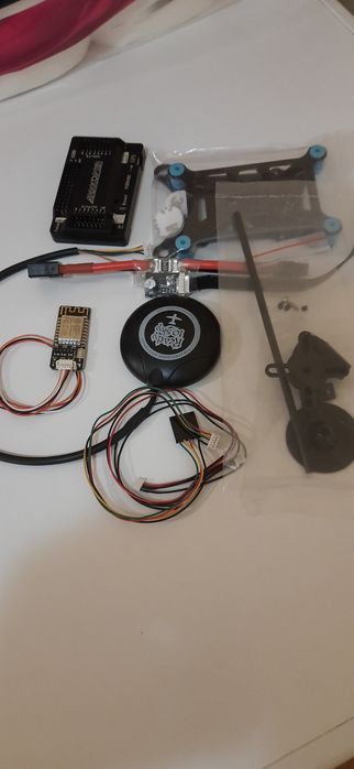 GPS и АВТОПИЛОТ за лодка за захранка или дрон