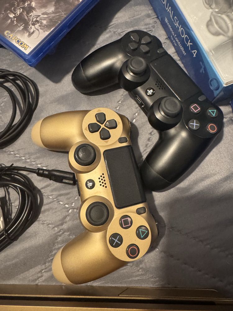 Play Station 4 slim 1 TB - gold + 4 игри