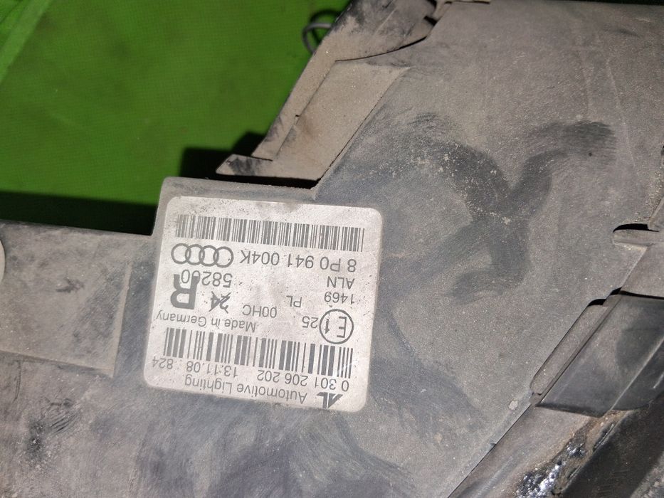 Десен фар audi a3 8p
