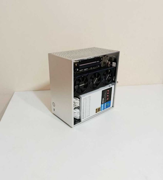 Mini-ITX Компьютер/Core i5-14600/GeForce RTX 5060/Монитор 2K IPS 180HZ