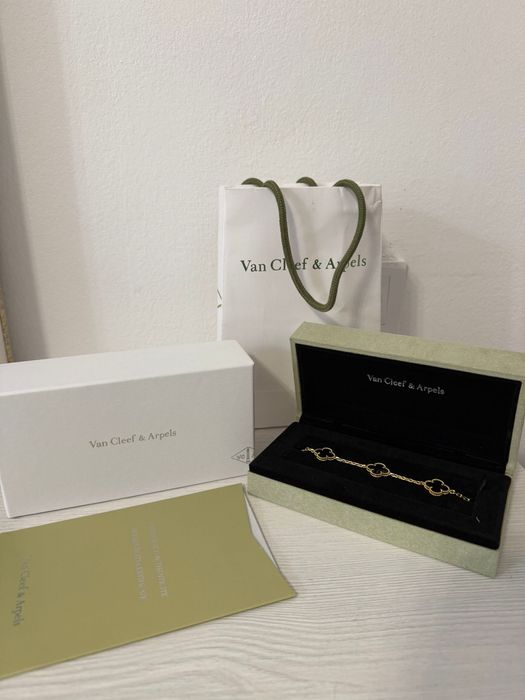 гривна Van Cleef & Arpels Alhambra