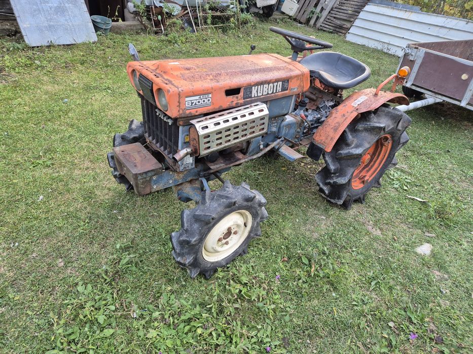 Tractor Kubota B7000 4x4