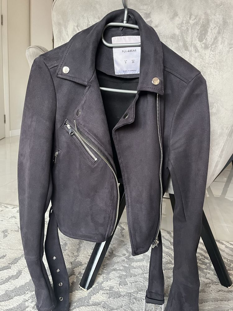 Яке (велурено) Bershka