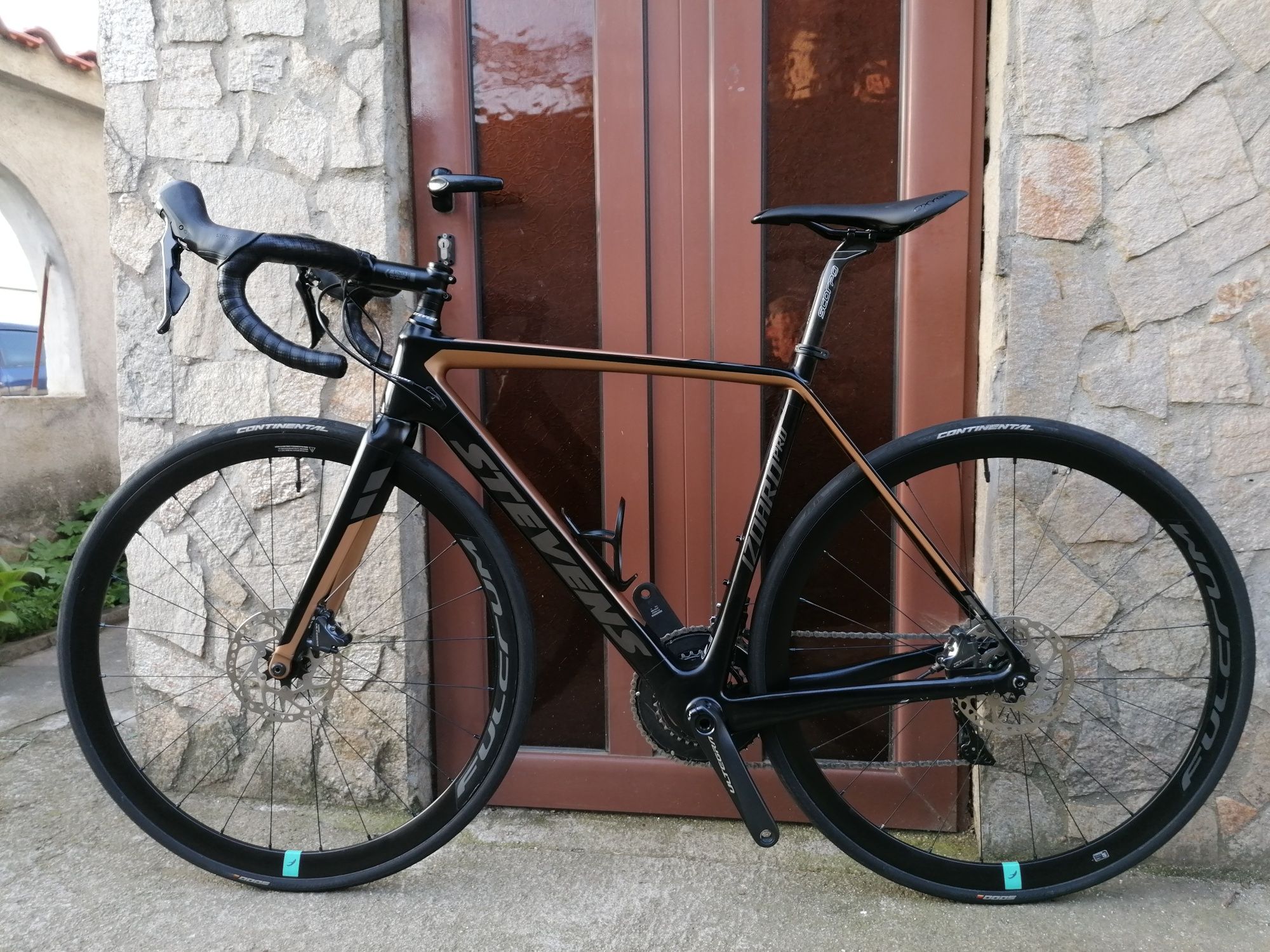 Шосеен STEVENS Carbon, Shimano Ultegra R8000, 7,7 кг.