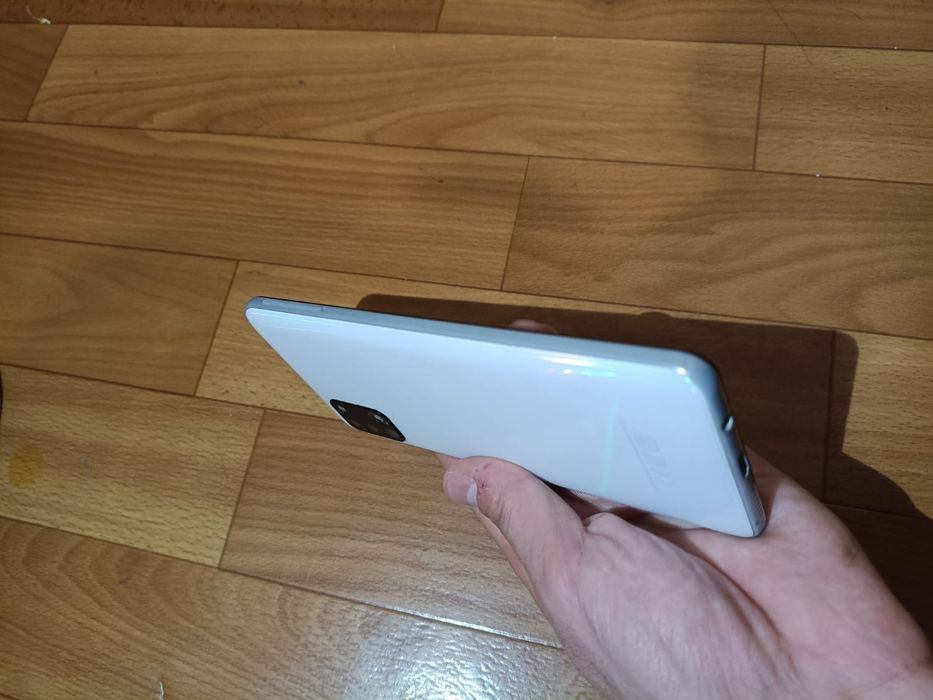 Продам Смартфон.