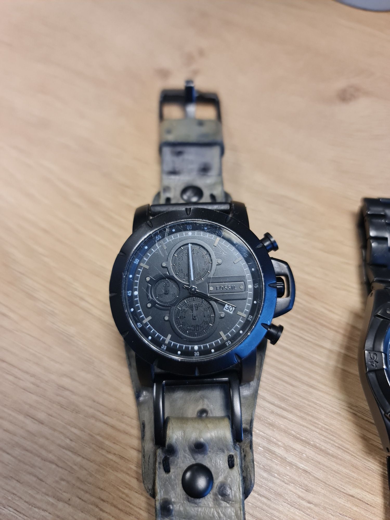Мъжки часовник Fossil с уникална, ръчно изработена каишка от DS