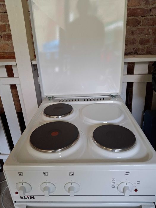 Aragaz electric cu 3 ochiuri
