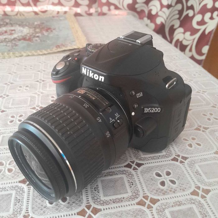 Продам камеру Nikon  D 5200 обьектив 18-55