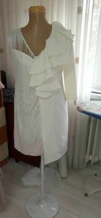 Vând rochie dantela