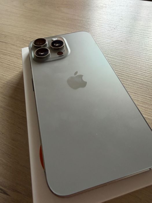 iPhone 15 Pro Max Vând/Schimb