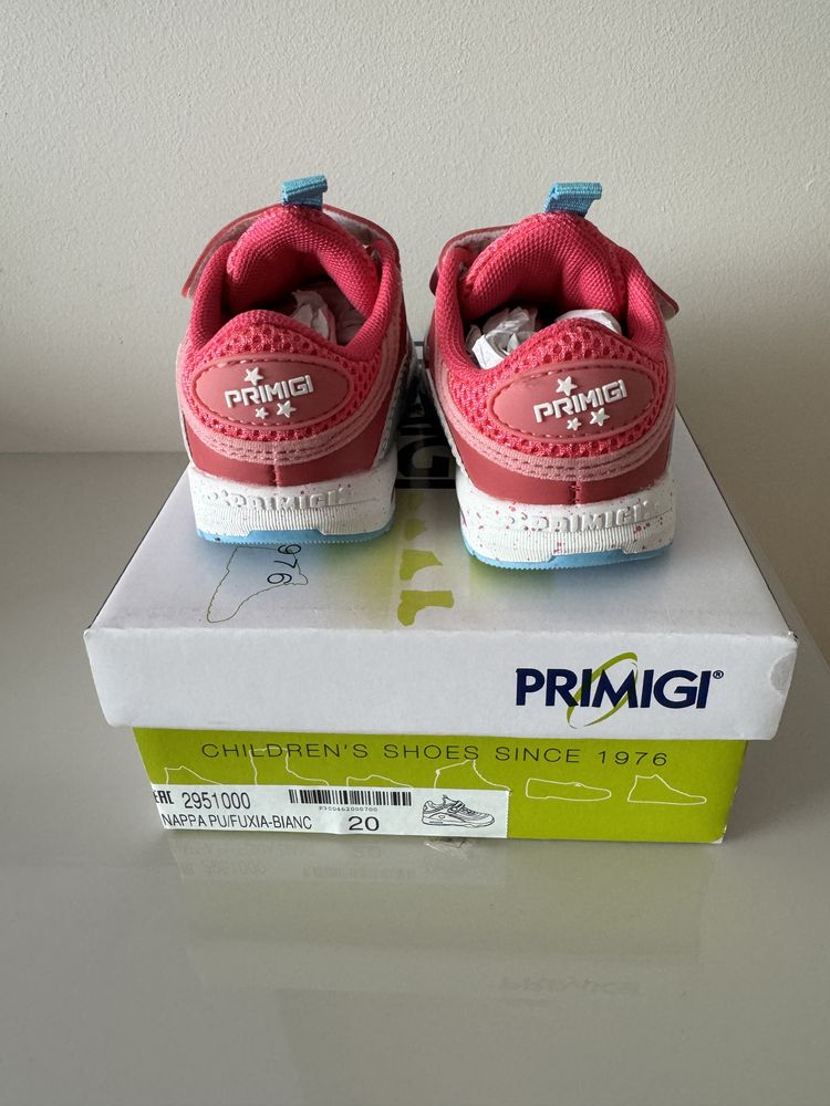 Светещи маратонки Primigi